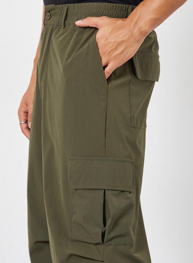 Styli Men Olive Green Relaxed Cargo Pants - Image 3